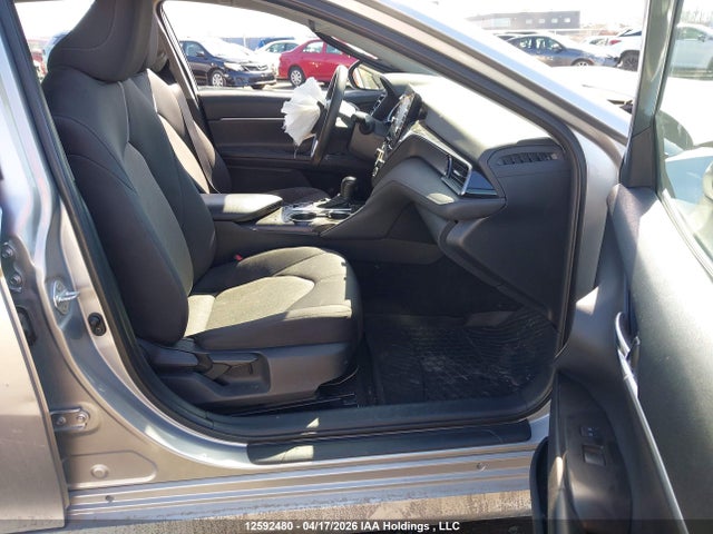 4T1C31AK5MU569396 Toyota CAMRY LE