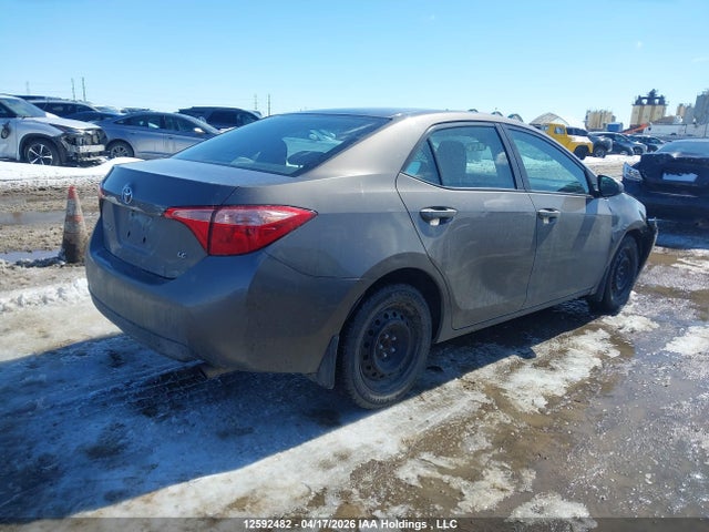 12592482 :رقم المزاد ، 2T1BURHE9JC038741 vin ، 2018 Toyota Corolla Le مزاد بيع