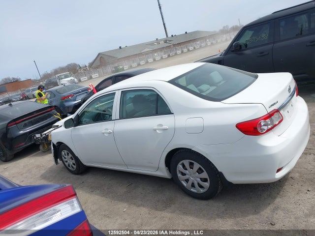 2013 Toyota Corolla Ce მანქანა იყიდება აუქციონზე, vin: 2T1BU4EE0DC988742, აუქციონის ნომერი: 12592504