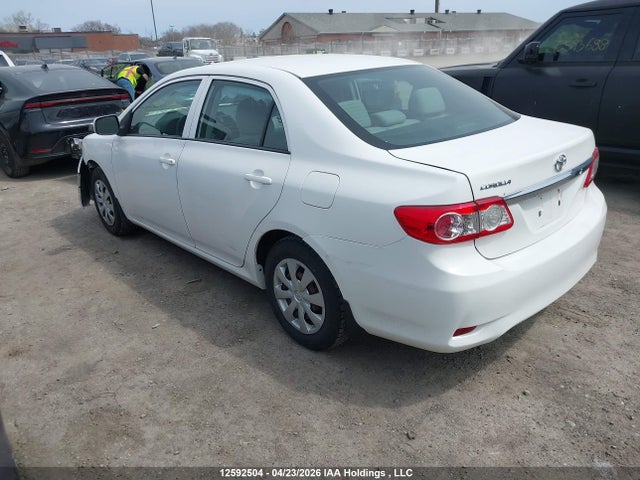 2013 Toyota Corolla Ce მანქანა იყიდება აუქციონზე, vin: 2T1BU4EE0DC988742, აუქციონის ნომერი: 12592504