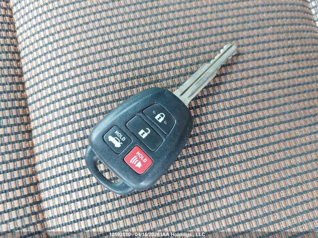 2015 Toyota Corolla S მანქანა იყიდება აუქციონზე, vin: 2T1BURHE7FC319332, აუქციონის ნომერი: 12592510