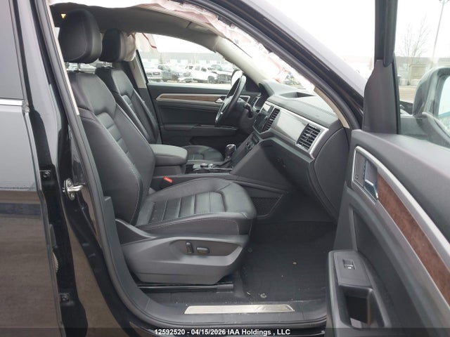 Продажа на аукционе авто 2018 Volkswagen Atlas Sel Premium, vin: 1V2NR2CA2JC596321, номер лота: 12592520