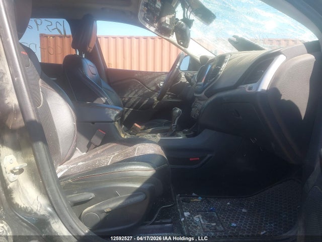 1C4PJMBSXFW758161 Jeep Cherokee Trailhawk