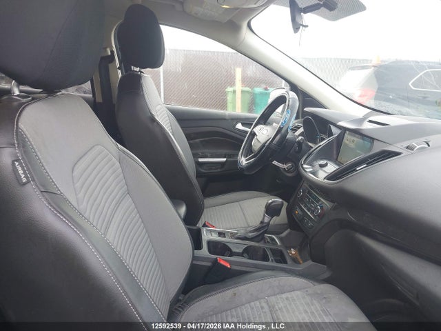1FMCU9G94HUE80960 Ford ESCAPE SE