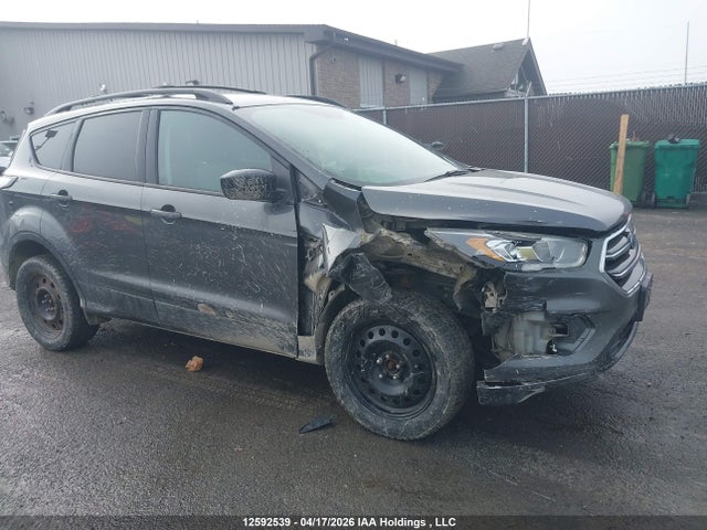 1FMCU9G94HUE80960 Ford ESCAPE SE