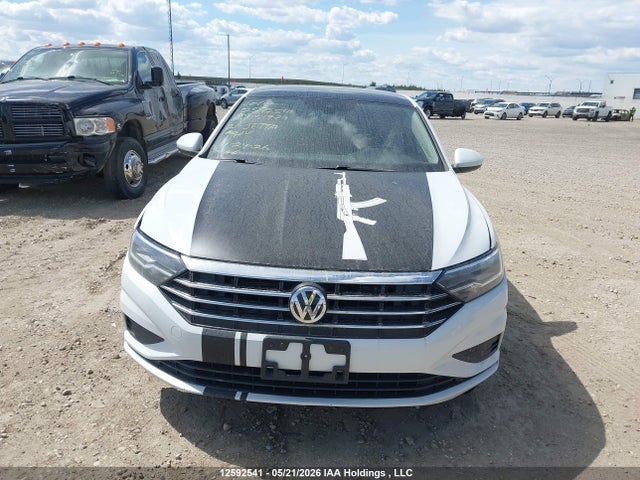 2021 Volkswagen Jetta Highline მანქანა იყიდება აუქციონზე, vin: 3VWE57BU1MM051779, აუქციონის ნომერი: 12592541