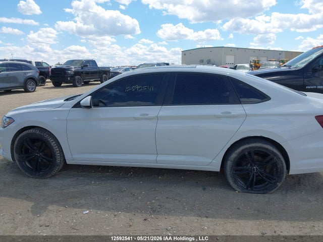 2021 Volkswagen Jetta Highline მანქანა იყიდება აუქციონზე, vin: 3VWE57BU1MM051779, აუქციონის ნომერი: 12592541