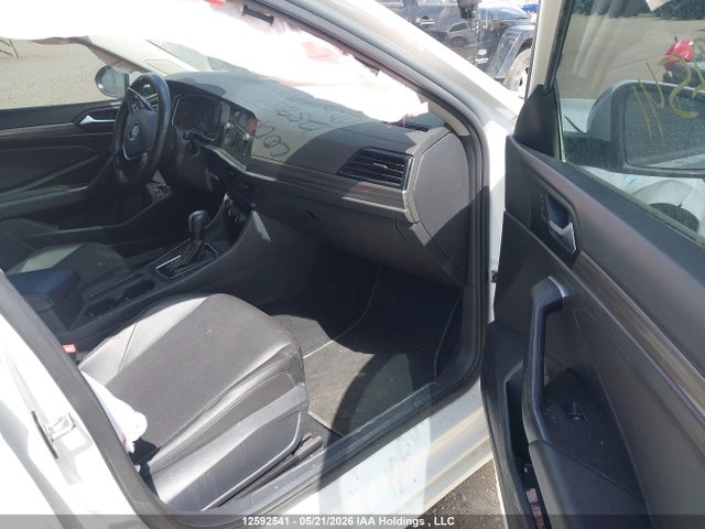 2021 Volkswagen Jetta Highline მანქანა იყიდება აუქციონზე, vin: 3VWE57BU1MM051779, აუქციონის ნომერი: 12592541
