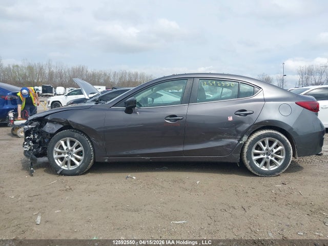 3MZBN1V71JM250512 Mazda Mazda3 50th Anniversary Edition/gs/se