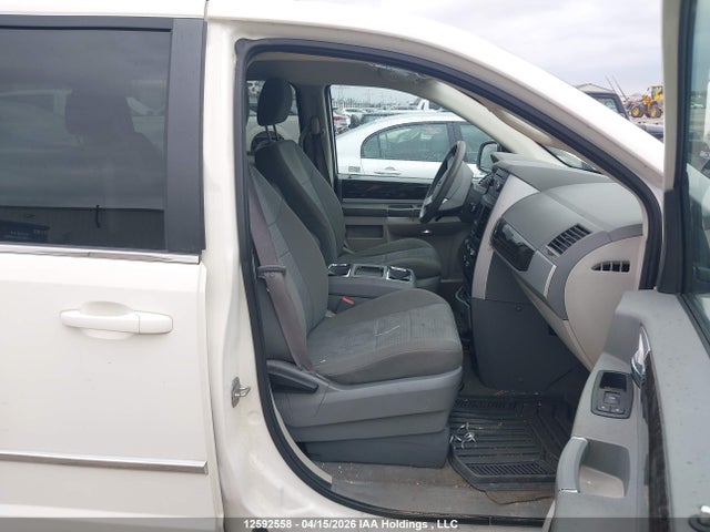 12592558 :رقم المزاد ، 2D4RN4DE0AR223221 vin ، 2010 Dodge Grand Caravan Se مزاد بيع