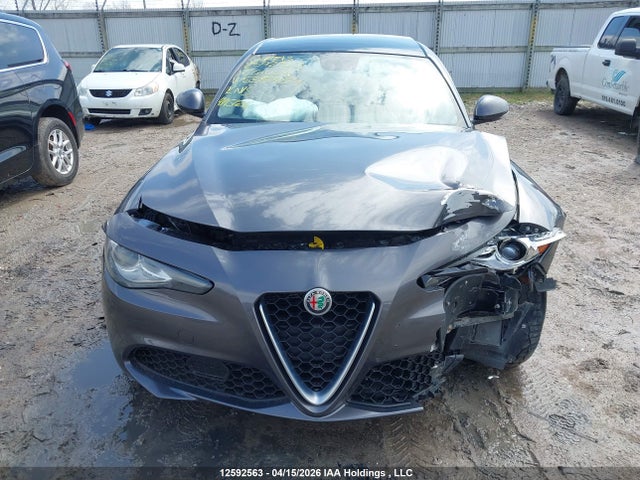 Alfa Romeo Giulia 2017 ZARFAEDN1H7535454 Image 13
