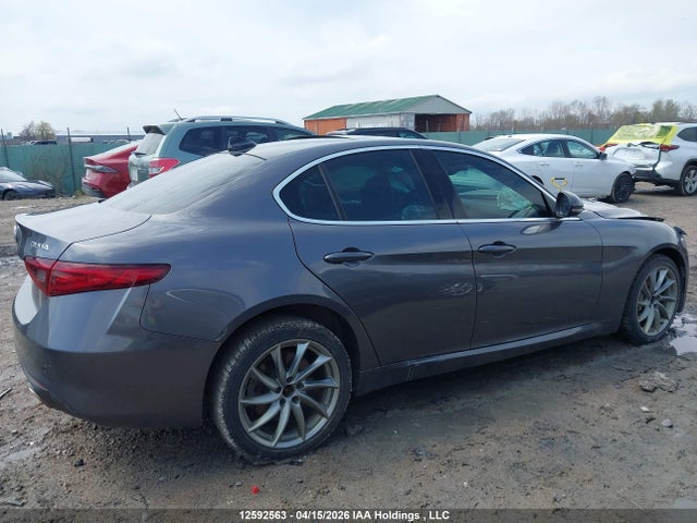 Alfa Romeo Giulia 2017 ZARFAEDN1H7535454 Image 14