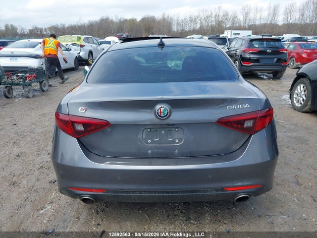 Alfa Romeo Giulia 2017 ZARFAEDN1H7535454 Image 17