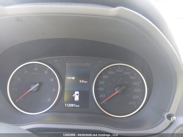 JA4ATUAA8NZ602586 Mitsubishi Eclipse Cross Es