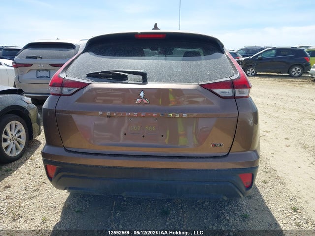 JA4ATUAA8NZ602586 Mitsubishi Eclipse Cross Es