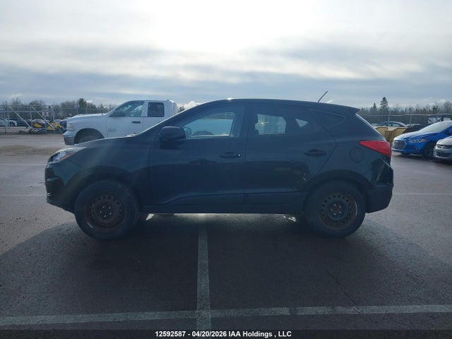 KM8JT3AF0FU051429 Hyundai Tucson Gl