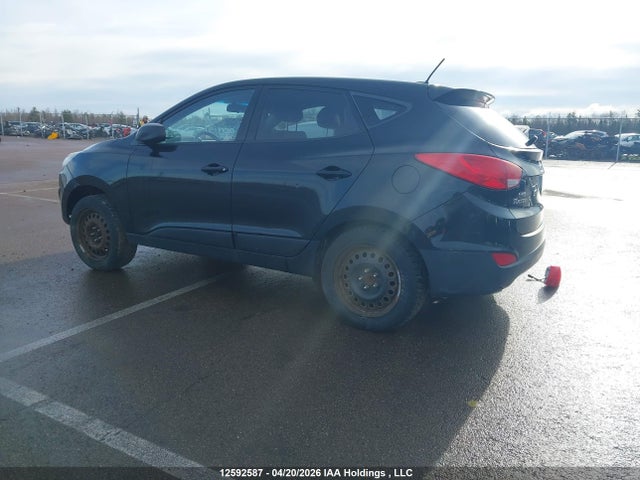 KM8JT3AF0FU051429 Hyundai Tucson Gl