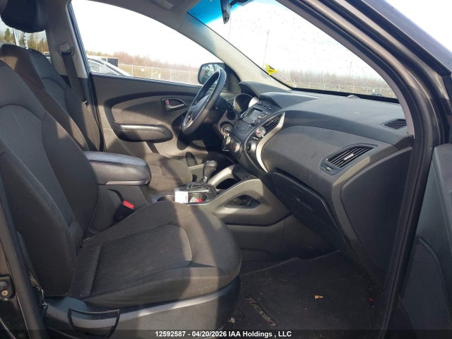 KM8JT3AF0FU051429 Hyundai Tucson Gl