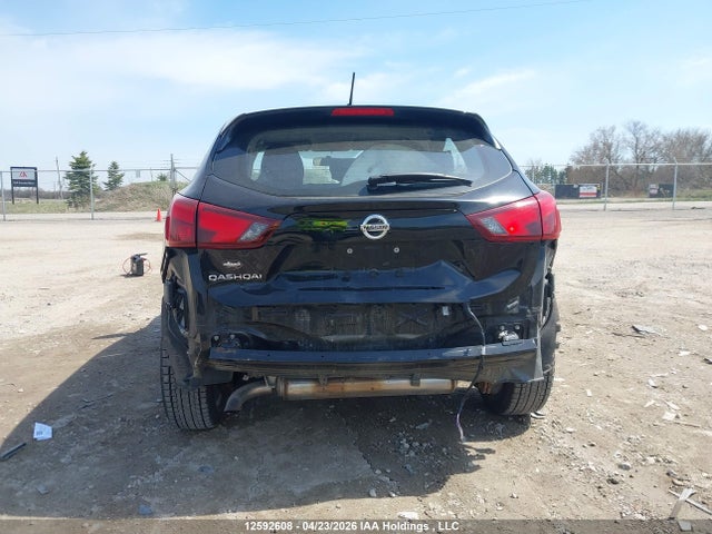 JN1BJ1CP0JW192591 Nissan Qashqai S 4dr2wd