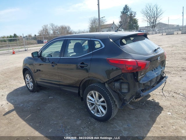 JN1BJ1CP0JW192591 Nissan Qashqai S 4dr2wd
