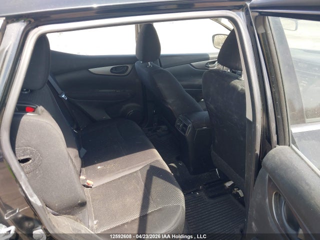 JN1BJ1CP0JW192591 Nissan Qashqai S 4dr2wd