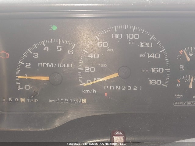 1998 Chevrolet C1500 Cheyenne/silverado მანქანა იყიდება აუქციონზე, vin: 1GCEC19M3WR161200, აუქციონის ნომერი: 12592622