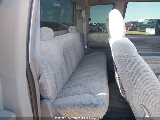 1998 Chevrolet C1500 Cheyenne/silverado მანქანა იყიდება აუქციონზე, vin: 1GCEC19M3WR161200, აუქციონის ნომერი: 12592622
