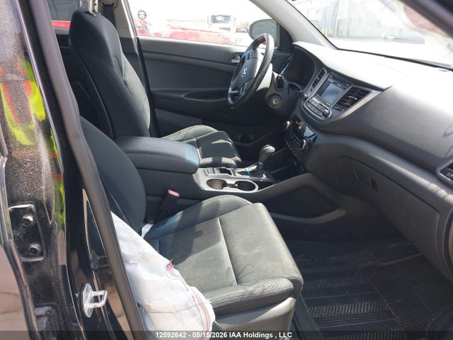 2016 Hyundai Tucson Premium მანქანა იყიდება აუქციონზე, vin: KM8J3CA49GU108095, აუქციონის ნომერი: 12592642