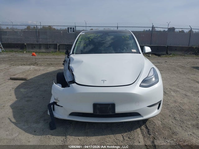 2022 Tesla Model Y მანქანა იყიდება აუქციონზე, vin: 7SAYGDEF1NF518598, აუქციონის ნომერი: 12592661