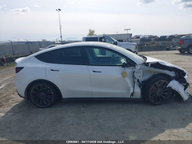 2022 Tesla Model Y მანქანა იყიდება აუქციონზე, vin: 7SAYGDEF1NF518598, აუქციონის ნომერი: 12592661