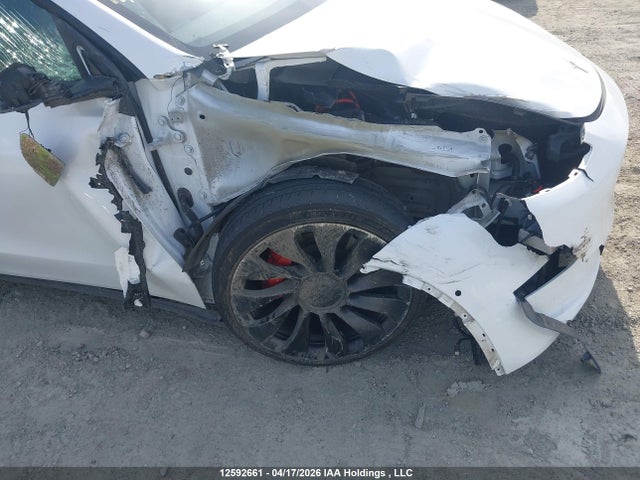 2022 Tesla Model Y მანქანა იყიდება აუქციონზე, vin: 7SAYGDEF1NF518598, აუქციონის ნომერი: 12592661