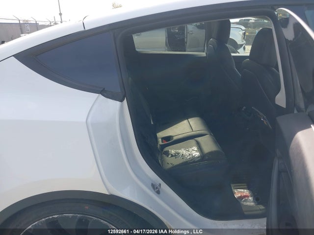 2022 Tesla Model Y მანქანა იყიდება აუქციონზე, vin: 7SAYGDEF1NF518598, აუქციონის ნომერი: 12592661