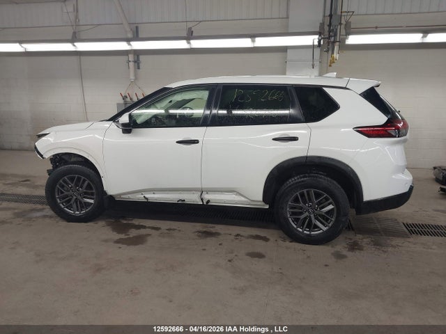 JN8BT3AB5RW420790 Nissan ROGUE S