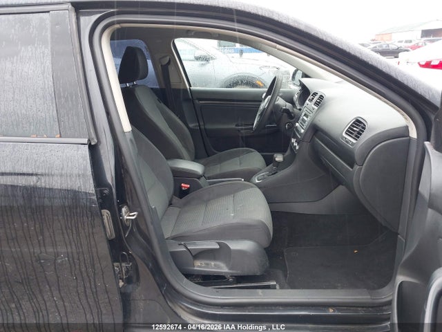 12592674 :رقم المزاد ، 3VWKX7AJ8AM676177 vin ، 2010 Volkswagen Jetta S مزاد بيع