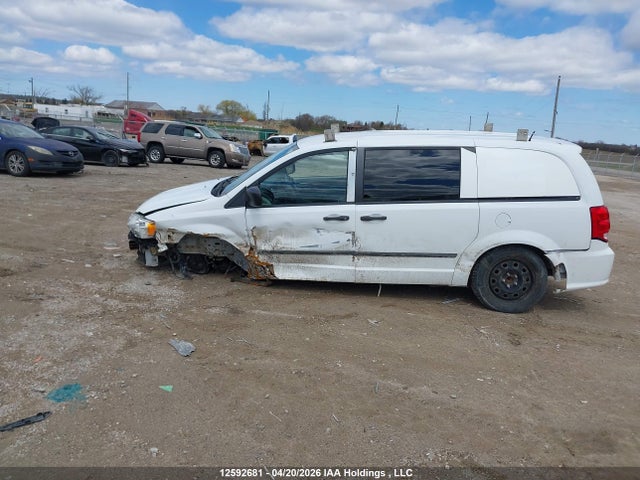 2C4JRGAG3FR646940 RAM Tradesman