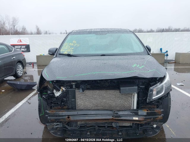 KNDMB5C18J6388039 KIA Sedona Lx/lx+