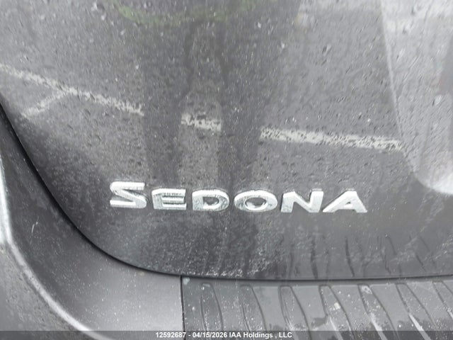 KNDMB5C18J6388039 KIA Sedona Lx/lx+