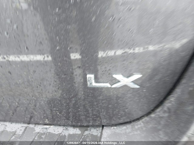 KNDMB5C18J6388039 KIA Sedona Lx/lx+
