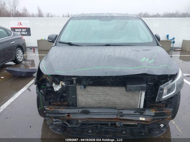 KNDMB5C18J6388039 KIA Sedona Lx/lx+
