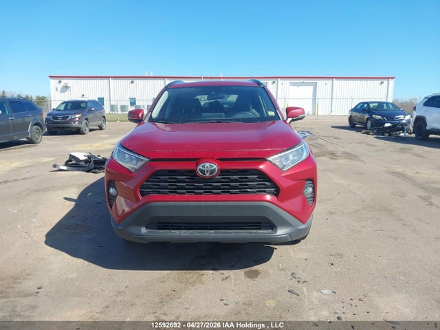 12592692 :رقم المزاد ، 2T3R1RFV5KW050273 vin ، 2019 Toyota Rav4 Xle مزاد بيع