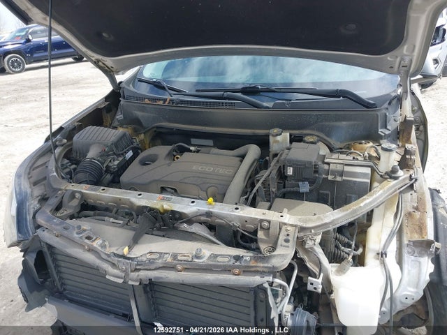2GNAXJEV8J6118162 Chevrolet EQUINOX LT