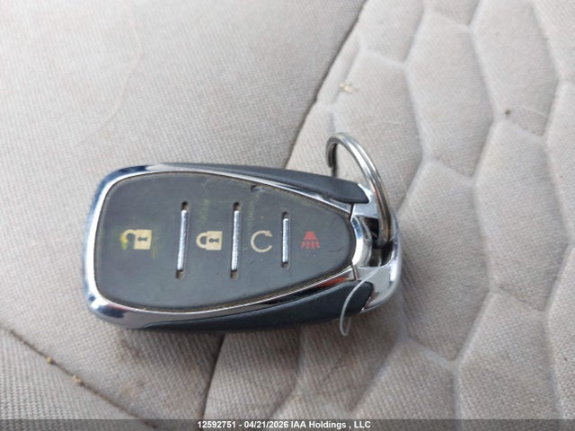 2GNAXJEV8J6118162 Chevrolet EQUINOX LT