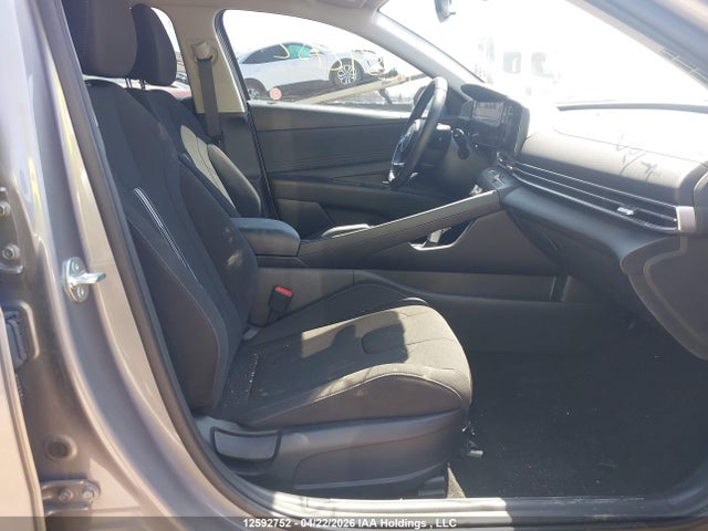 KMHLM4AG3PU603401 Hyundai Elantra