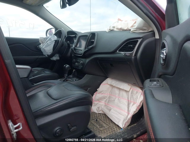 Продажа на аукционе авто 2022 Jeep Cherokee Trailhawk Elite, vin: 1C4PJMBXXND511776, номер лота: 12592755