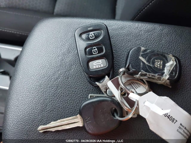 KMHD84LF0HU374819 Hyundai ELANTRA GL