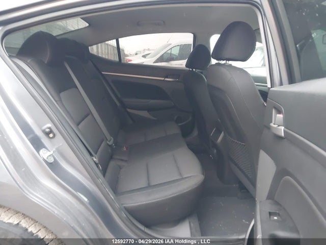 KMHD84LF0HU374819 Hyundai ELANTRA GL