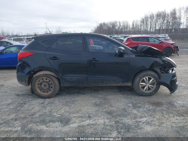 KM8JTCAFXFU076127 Hyundai TUCSON GLS