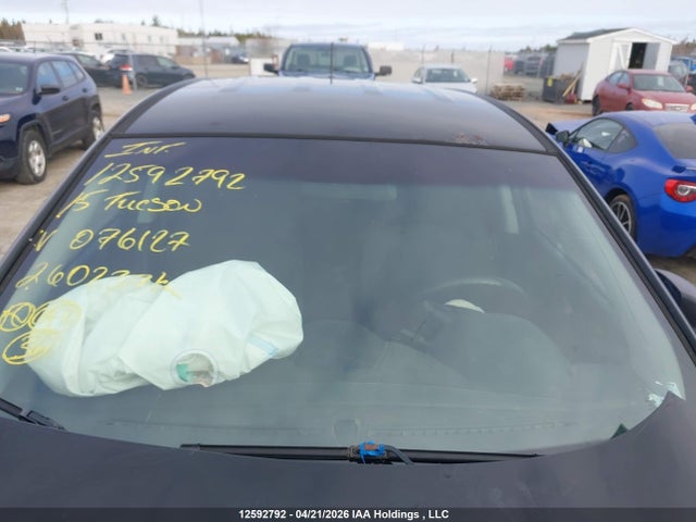 KM8JTCAFXFU076127 Hyundai TUCSON GLS