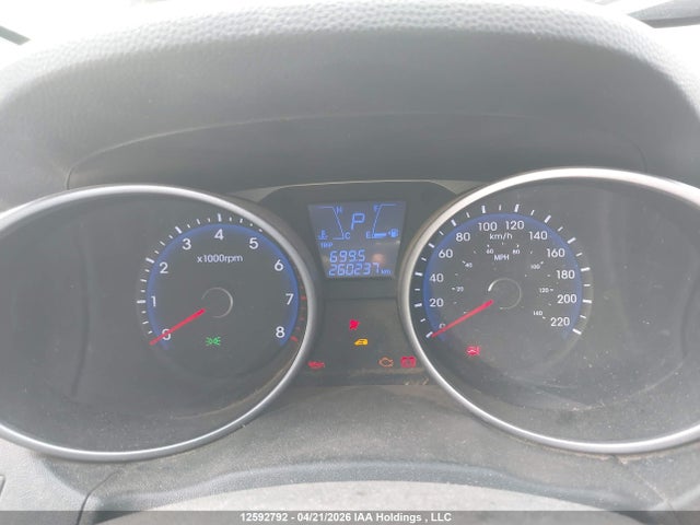 KM8JTCAFXFU076127 Hyundai TUCSON GLS