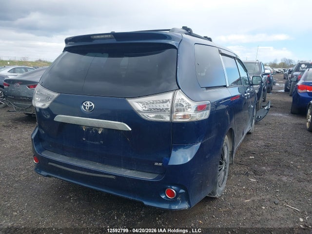12592799 :رقم المزاد ، 5TDXK3DC6CS256398 vin ، 2012 Toyota Sienna Se 8 Passenger مزاد بيع